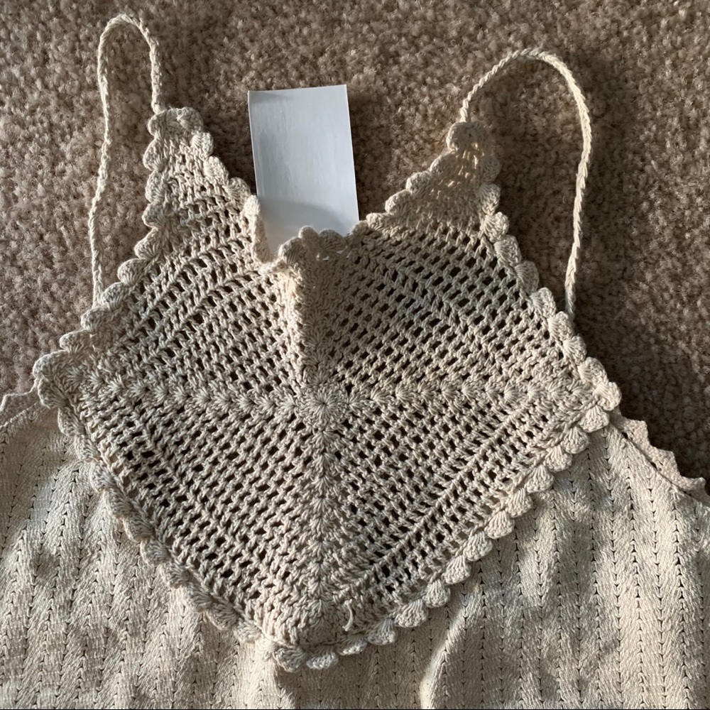 Crocheted beige top NWT - Picture 3 of 5